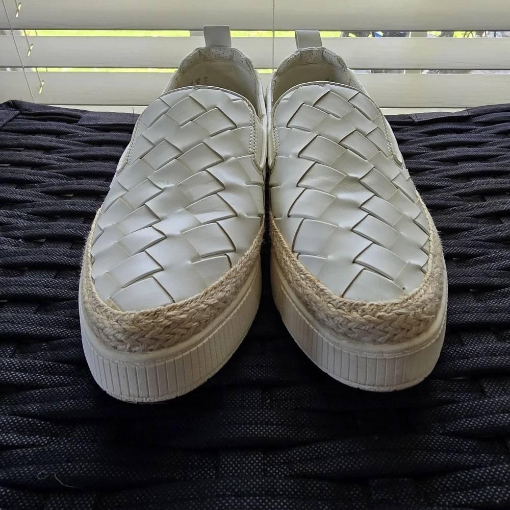 Franco Sarto stylish woven